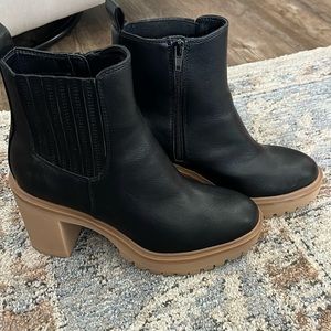 DV by Dolce Vita- Jade Stacked Booties